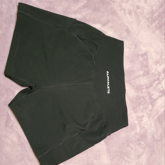 ALPHALETE Surface pocket shorts (sold) - Picture 6 of 6